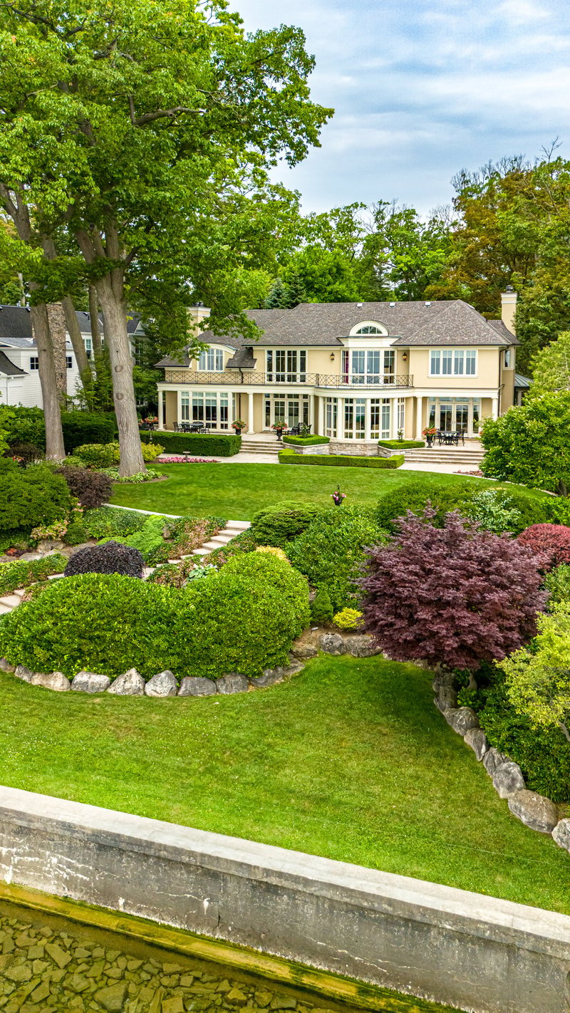 Luxury estate at 6 Ennisclare Drive West, Oakville, ON — photo 44
