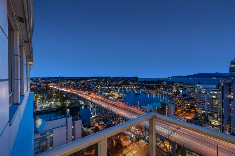 Luxury estate at 638 Beach Crescent #2605, Vancouver, BC — photo 2