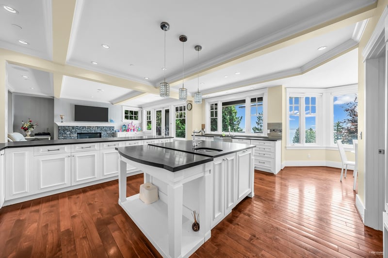 Luxury estate at 4668 Clovelly Walk, West Vancouver, BC — photo 17