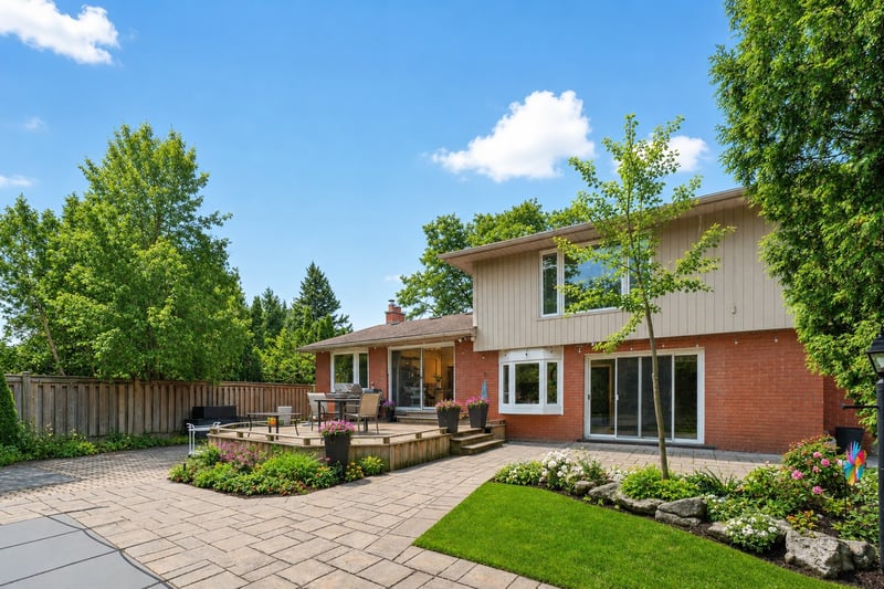 Luxury estate at 195 Wilton Street, Burlington, ON — photo 24