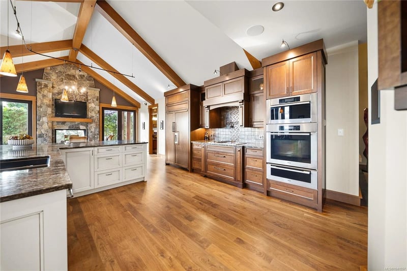 Luxury estate at 5025 Hinrich View, Nanaimo, BC — photo 4