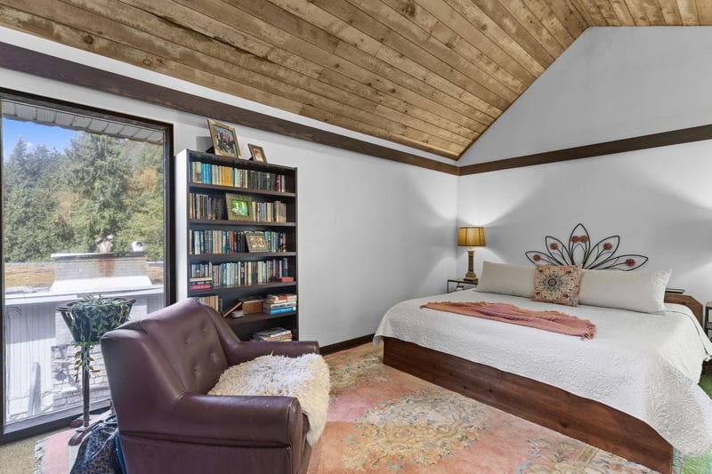 Luxury estate at 115 Isleview Place, Lions Bay, BC — photo 14