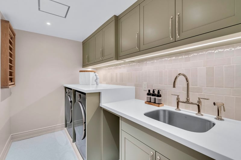 Luxury estate at 393 Hess Street South, Hamilton, ON — photo 16