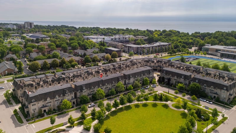 Luxury estate at 253 Hanover Street, Oakville, ON — photo 33