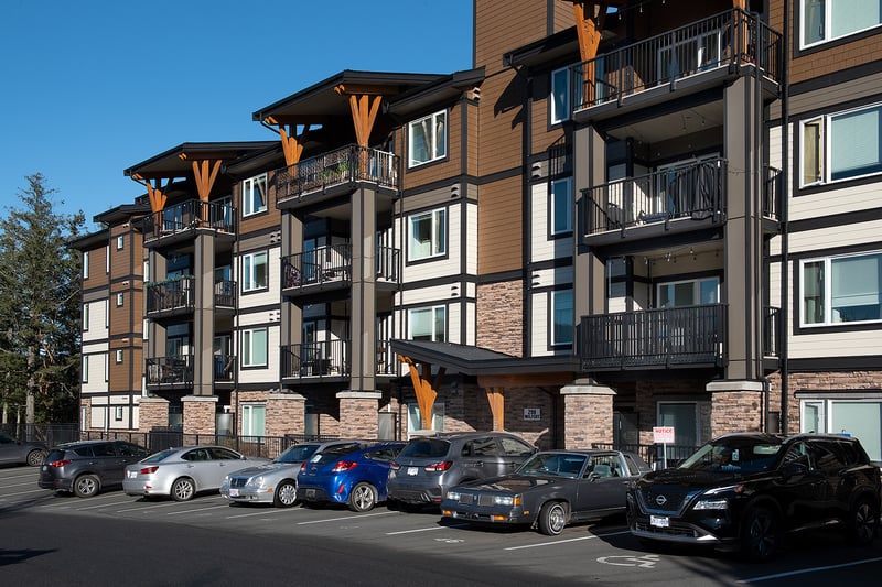 Luxury estate at 290 Wilfert Road #104, Victoria, BC — photo 2