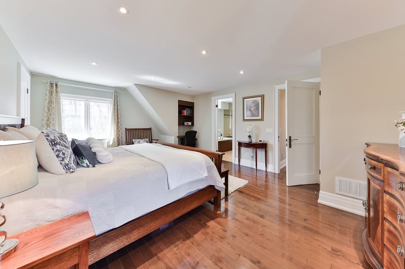 Luxury estate at 80 Oakes Drive, Mississauga, ON — photo 14