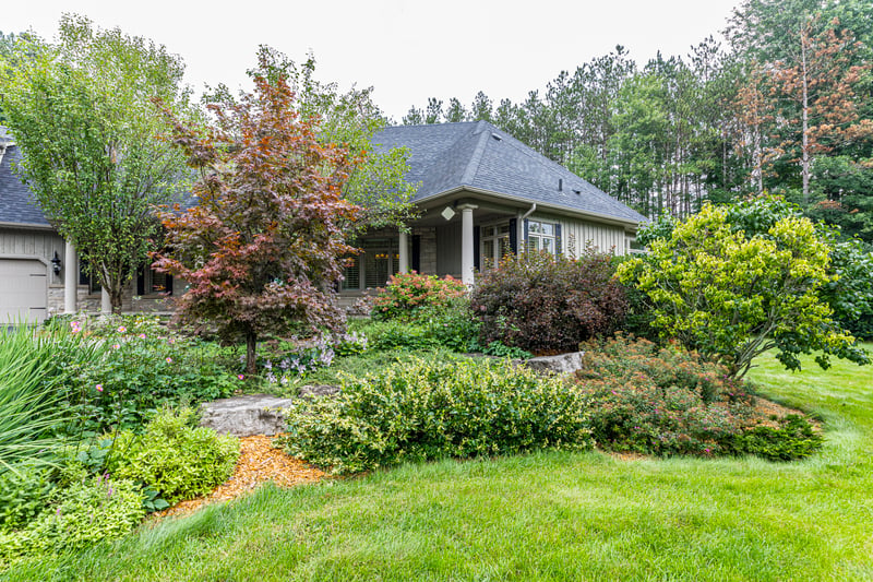 Luxury estate at 37 Ranch Rd, Brantford, ON — photo 3