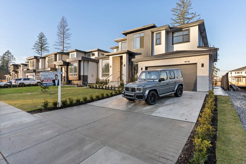 Luxury estate at 19719 31b Ave, Langley — photo 3