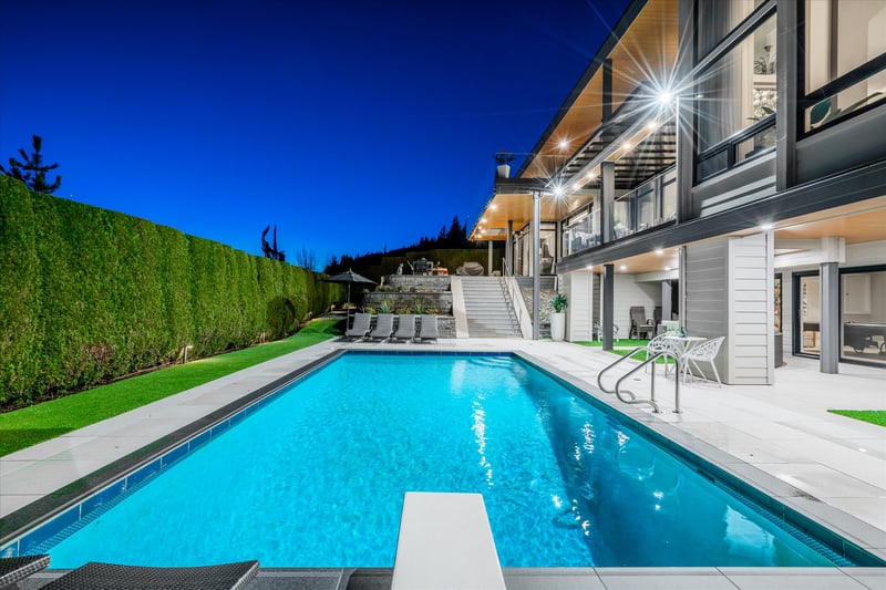 Luxury estate at 1130 Eyremount Drive, West Vancouver — photo 2