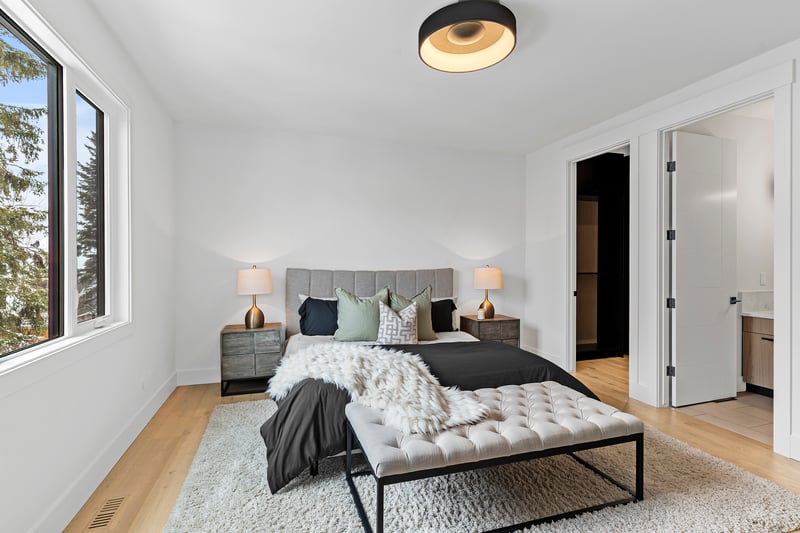 Luxury estate at 1016 Beverley Boulevard Southwest, Calgary, AB — photo 13