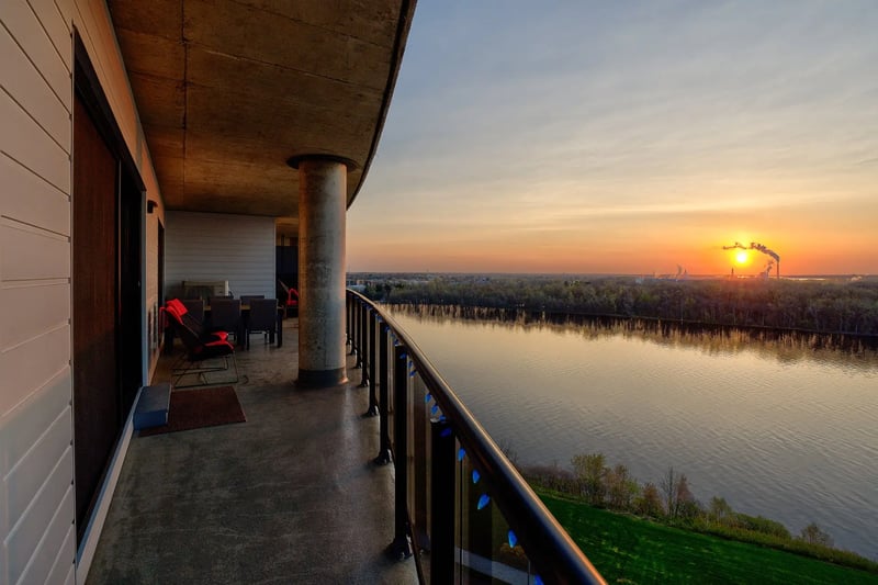 Luxury estate at 1400 Av. des Draveurs #1005, Trois-Rivieres, QC — photo 3
