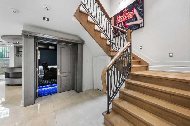 Luxury estate at 523 Vesta Drive, Toronto, ON — photo 20
