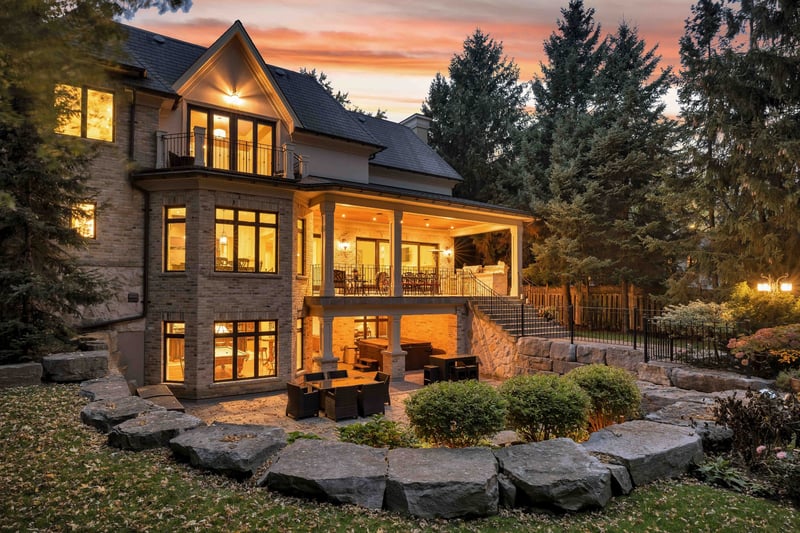 Luxury estate at 1469 Crescent Road, Mississauga, ON — photo 6