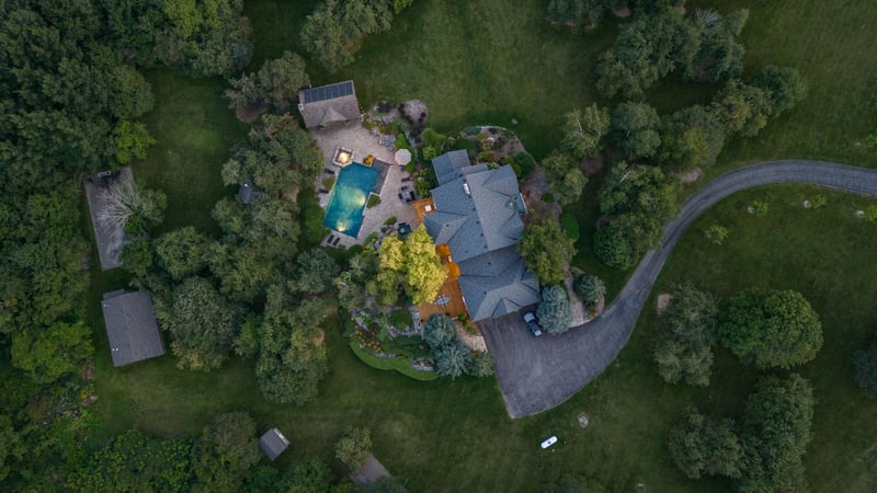 Luxury estate at 3 Rutland Hill Court, Caledon East, ON — photo 4