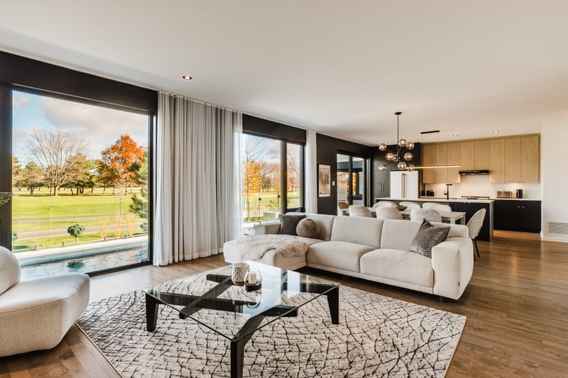 Luxury estate at 220z Rue Brunelle, Sainte-Julie, QC — photo 3