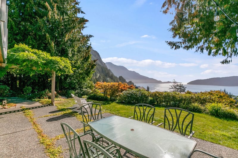 Luxury estate at 45 Sweetwater Place, Lions Bay — photo 5