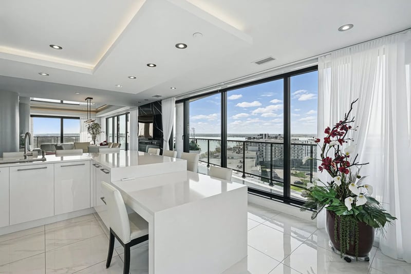 Luxury estate at 1400 Av. des Draveurs #1005, Trois-Rivieres, QC — photo 24