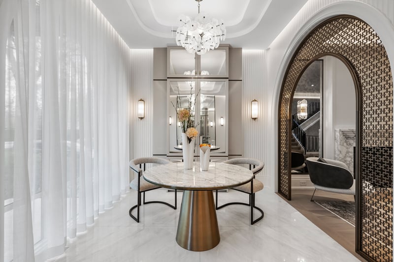 Luxury estate at 117 Yonge Boulevard, Toronto, ON — photo 3