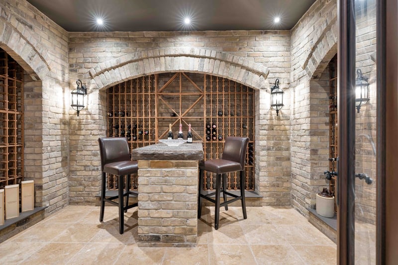 Luxury estate at 1469 Crescent Road, Mississauga, ON — photo 39