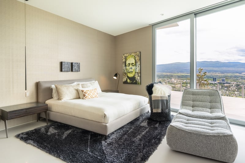 Luxury estate at Kelowna — photo 15