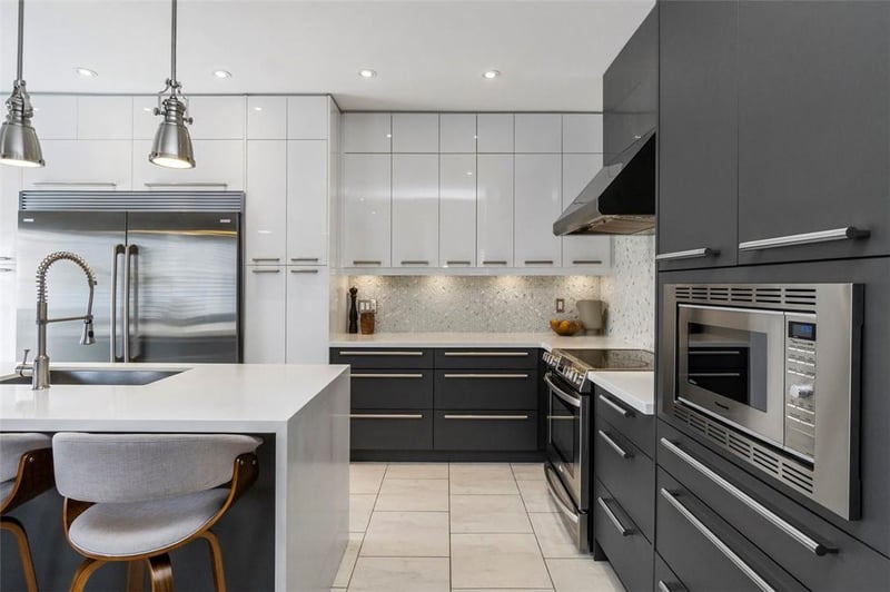 Luxury estate at 8 Pavel Place, Hamilton, ON — photo 12