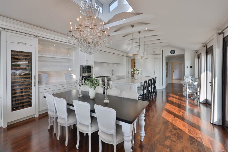 Luxury estate at 8 Chartwell Road, Oakville, ON — photo 7