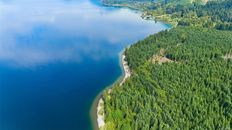 Luxury estate at 10780 North Shore Road, Youbou, BC — photo 6