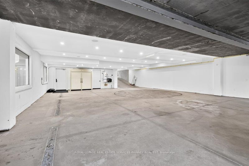 Luxury estate at 533 Carson Lane, Oakville, ON — photo 46