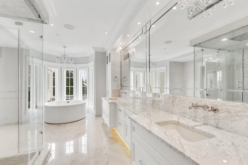 Luxury estate at 735 Saint Andrews Road, West Vancouver, BC — photo 13