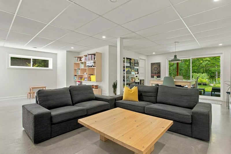Luxury estate at 18 Rue des Faux Trembles, Eastman, QC — photo 30