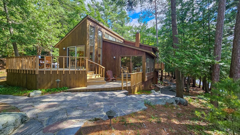 Luxury estate at Browning Island, Bracebridge, ON — photo 1