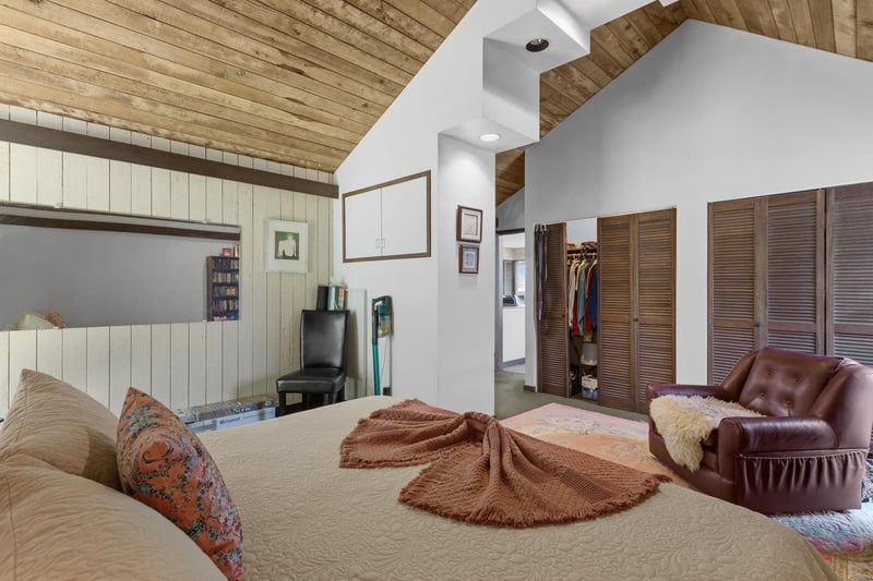 Luxury estate at 115 Isleview Place, Lions Bay, BC — photo 15