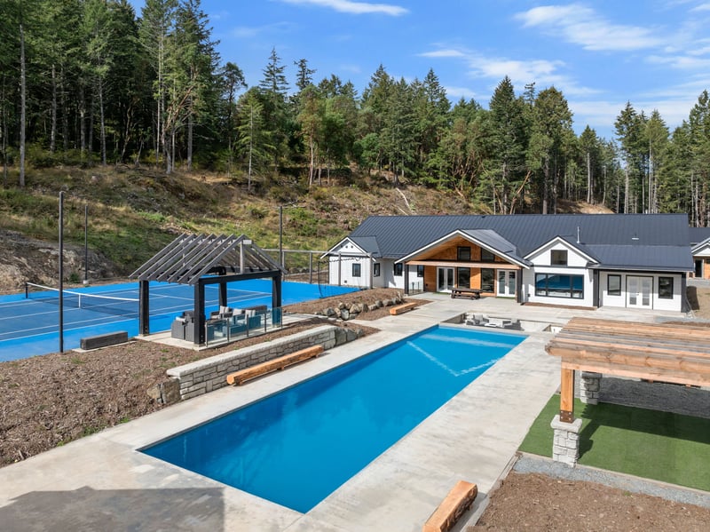 Luxury estate at 6707 Willis Point Rd, Victoria, BC — photo 2