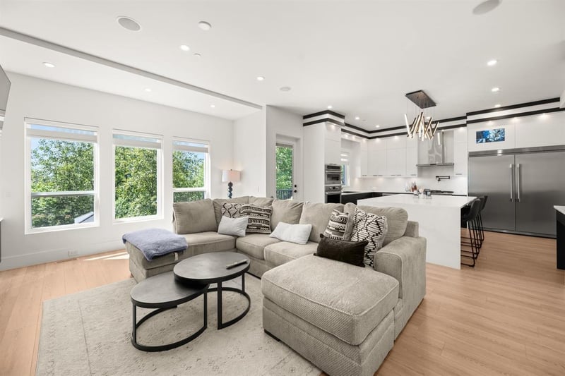 Luxury estate at 13575 Birdtail Drive, Maple Ridge, BC — photo 4