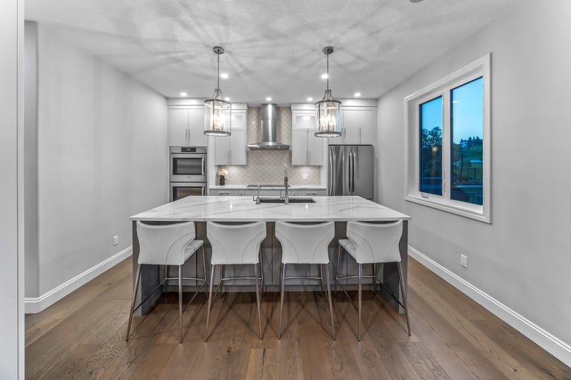 Luxury estate at 255 Gleneagles View, Cochrane, AB — photo 8