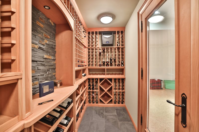 Luxury estate at 872 Whittier Crescent, Mississauga, ON — photo 30