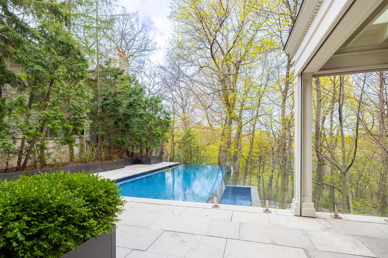 Luxury estate at 20 Cluny Drive, Toronto, ON — photo 4