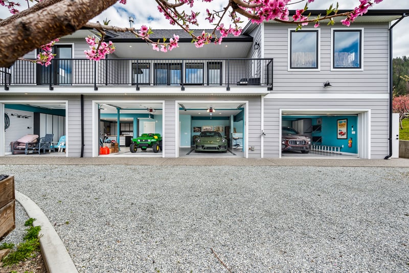 Luxury estate at 8000 Bench Row Road, Vernon, BC — photo 13