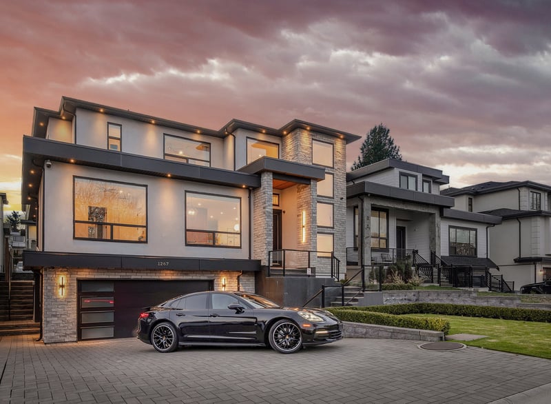 8-bedroom luxury home in 1267 160A Street, Surrey, BC