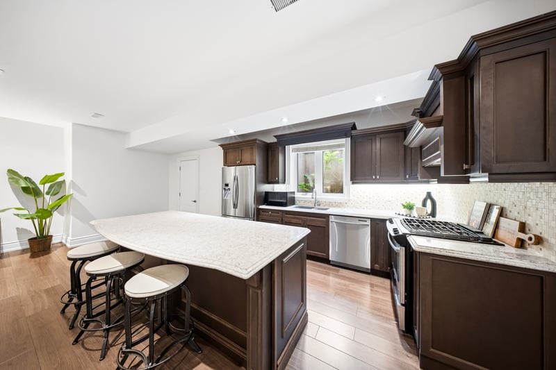 Luxury estate at 1098 Lakeshore Road West, Oakville, ON — photo 21