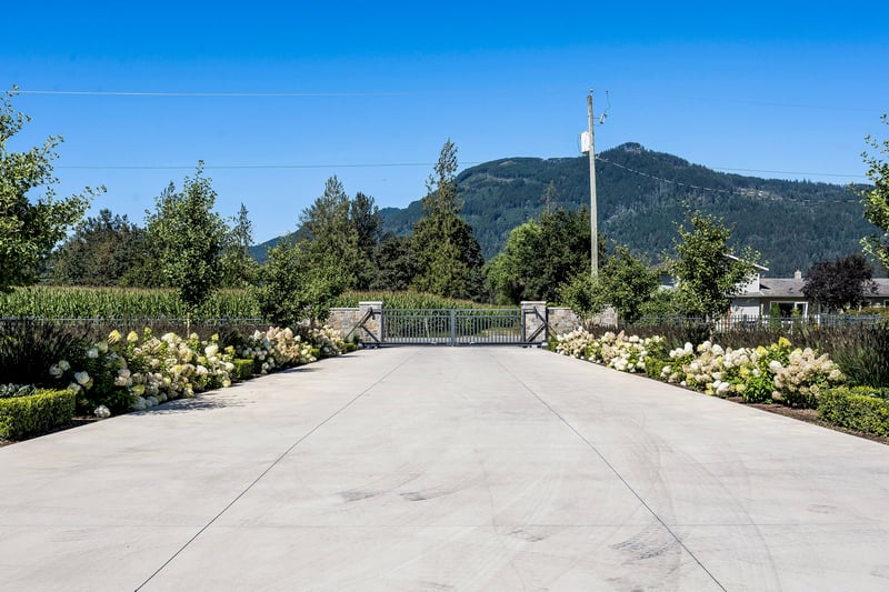 Luxury estate at 48150 Kitchen Hall Road, Chilliwack, BC — photo 6
