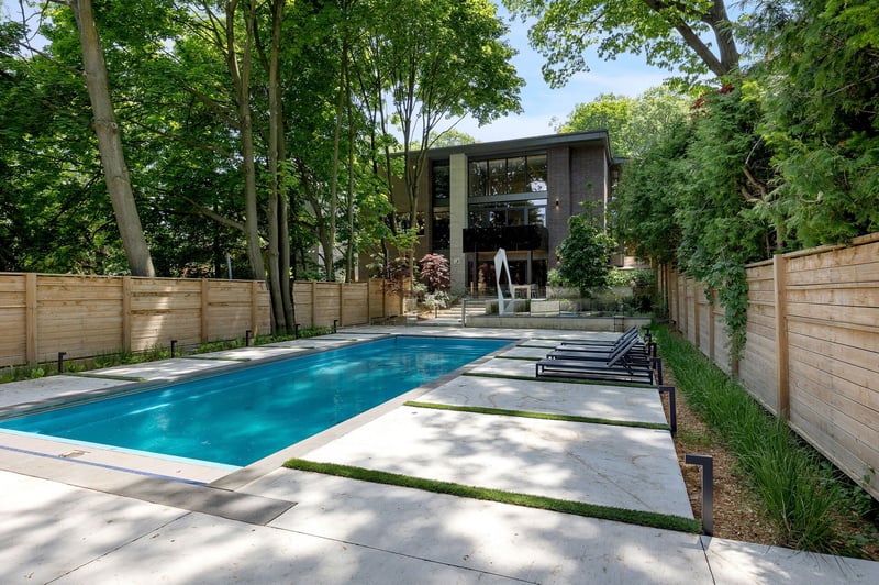Luxury estate at 11 North Drive, Toronto — photo 13