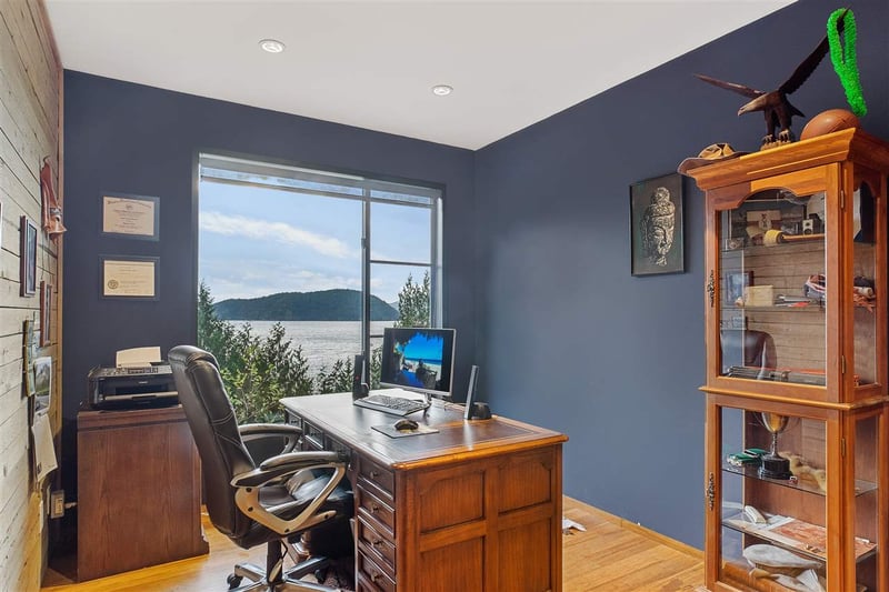 Luxury estate at 50 Sweetwater Place, Lions Bay — photo 18