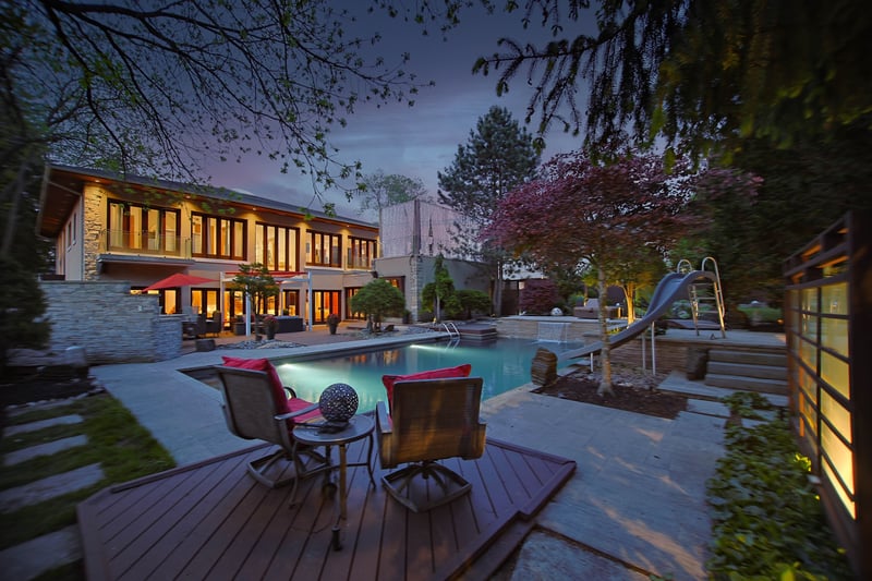 Luxury estate at 1188 Birchview Drive, Mississauga, ON — photo 3