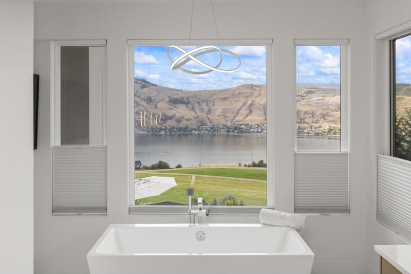 Luxury estate at 112 Sunset Boulevard, Vernon, BC — photo 9