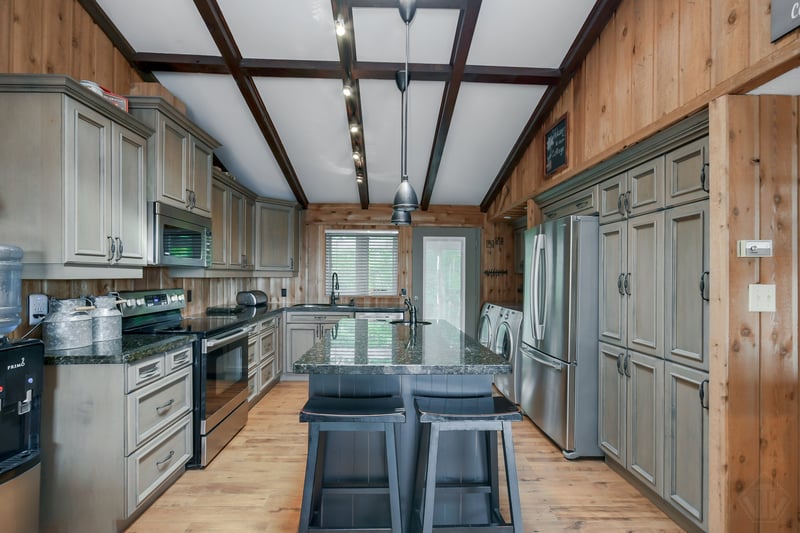 Luxury estate at 1059 Old Portage Road, Gravenhurst — photo 15