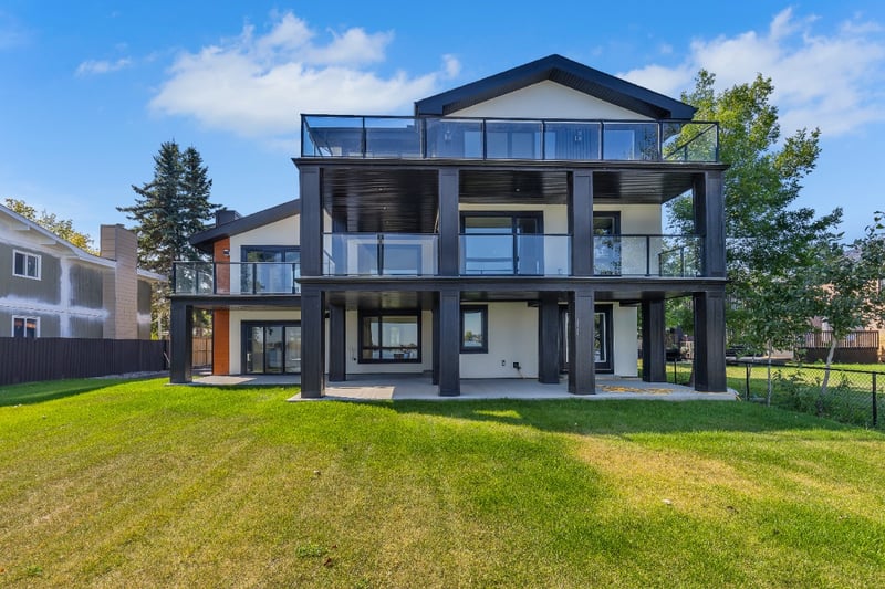 Luxury estate at 476 West Chestermere Drive, Chestermere, AB — photo 4