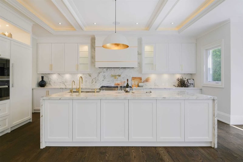 Luxury estate at 15 Bayberry Crescent, Toronto — photo 8