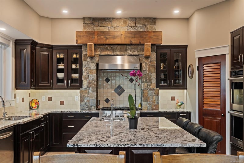 Luxury estate at 7343 Lakefront Place, Lake Cowichan, BC — photo 17