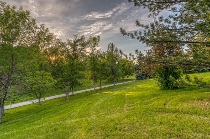 Luxury estate at 5011 Viceroy Drive Northwest, Calgary, AB — photo 28